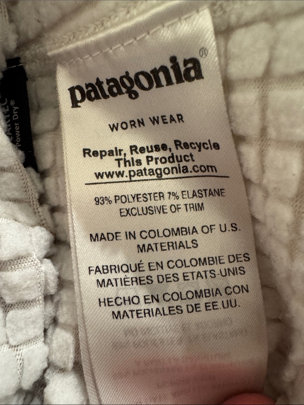 Patagonia Women's R1 Pullover in a cream/off-white Medium Excellent Condition - Picture 7 of 7